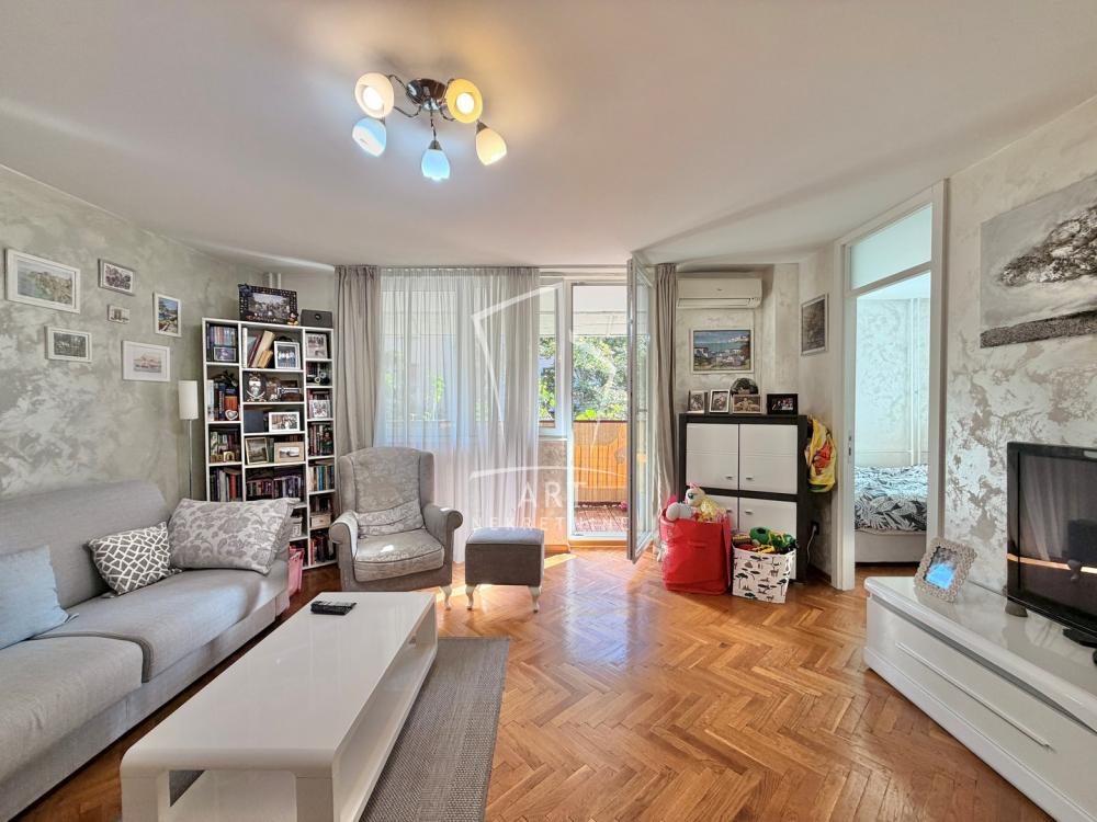 Stan na prodaju u Beogradu, Mirijevo, dvosoban, 53m2, cena 179000 evra