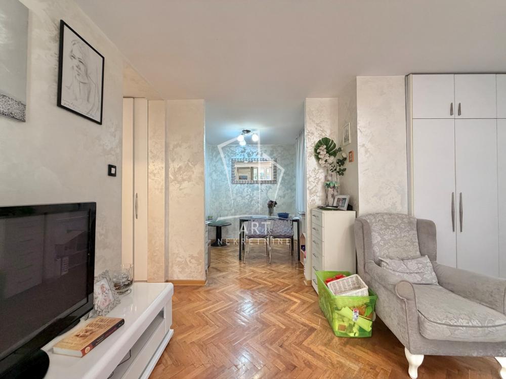 Stan na prodaju u Beogradu, Mirijevo, dvosoban, 53m2, cena 179000 evra