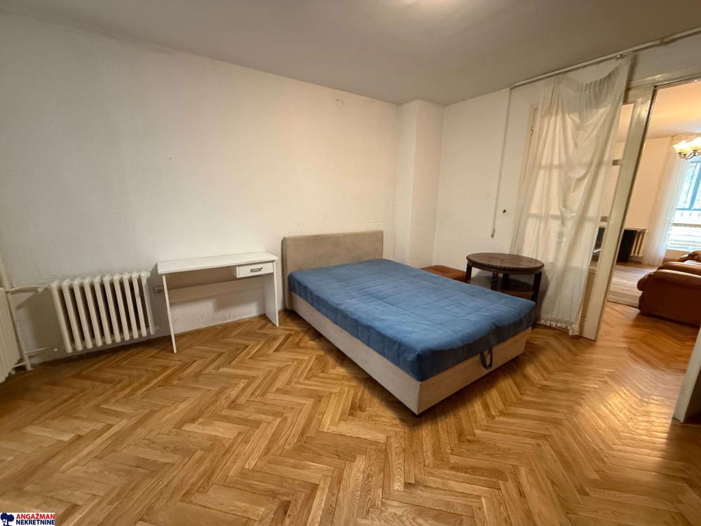 Stan na prodaju u Beogradu, Vračar (Hram), trosoban, 93m2, cena 390000 evra