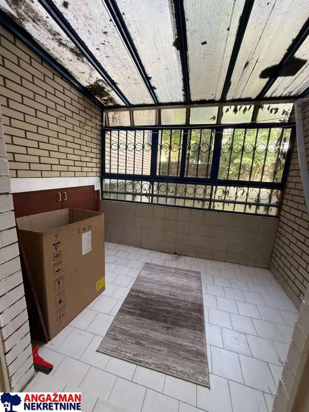 Stan na prodaju u Beogradu, Vračar (Hram), trosoban, 93m2, cena 390000 evra