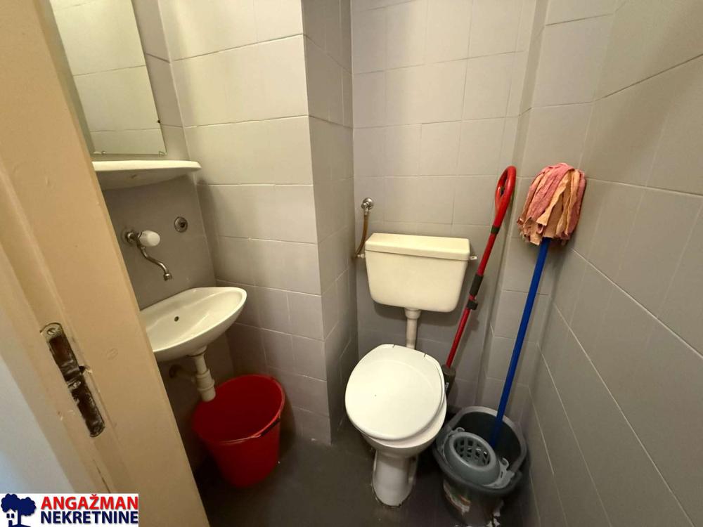 Stan na prodaju u Beogradu, Vračar (Hram), trosoban, 93m2, cena 390000 evra