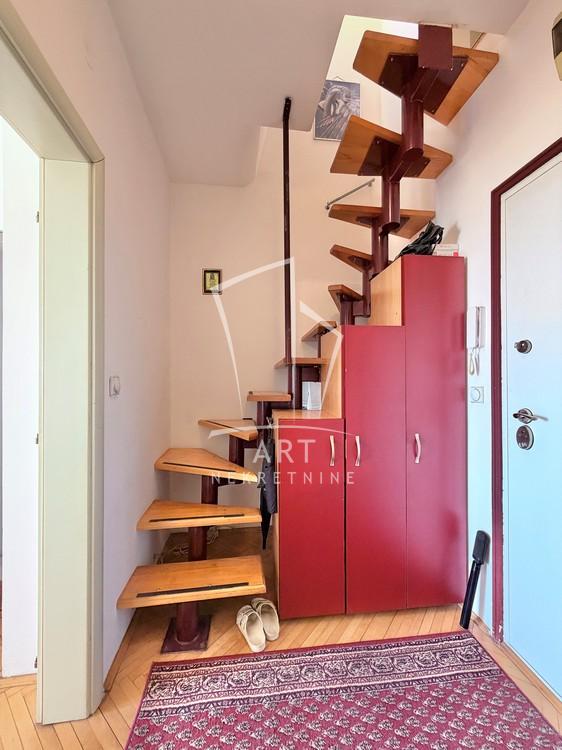 Stan na prodaju u Beogradu, Banovo brdo, dvoiposoban, 51m2, cena 188000 evra