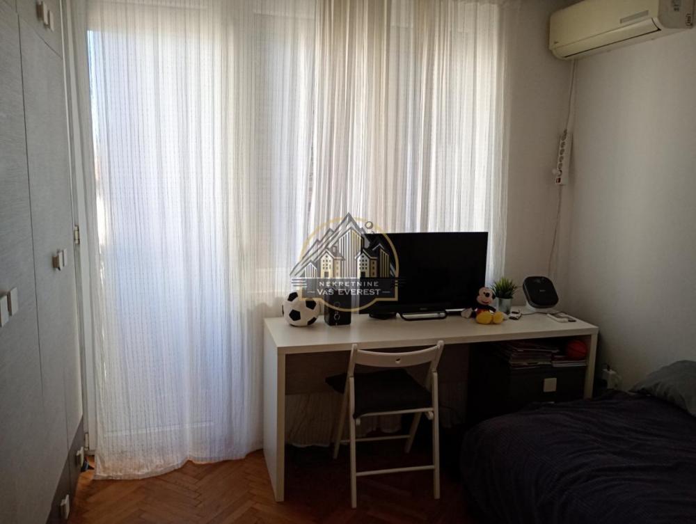 Stan na prodaju u Beogradu, Crveni Krst, trosoban, 69m2, cena 255000 evra