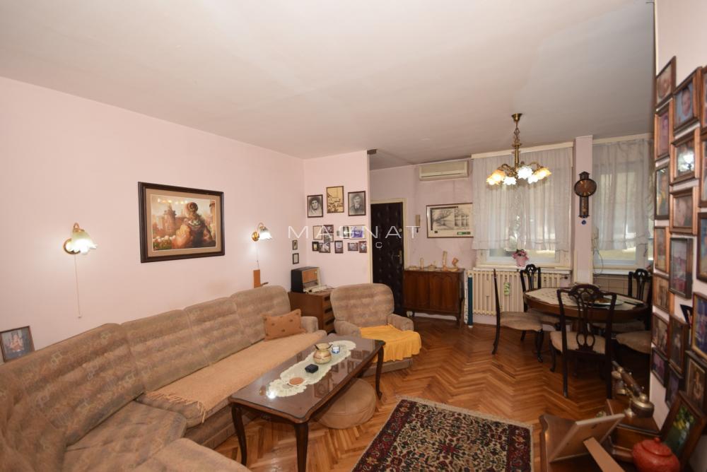 Stan na prodaju u Beogradu, Novi Beograd blok 11 (Hotel Jugoslavija), dvoiposoban, 65m2, cena 280000 evra