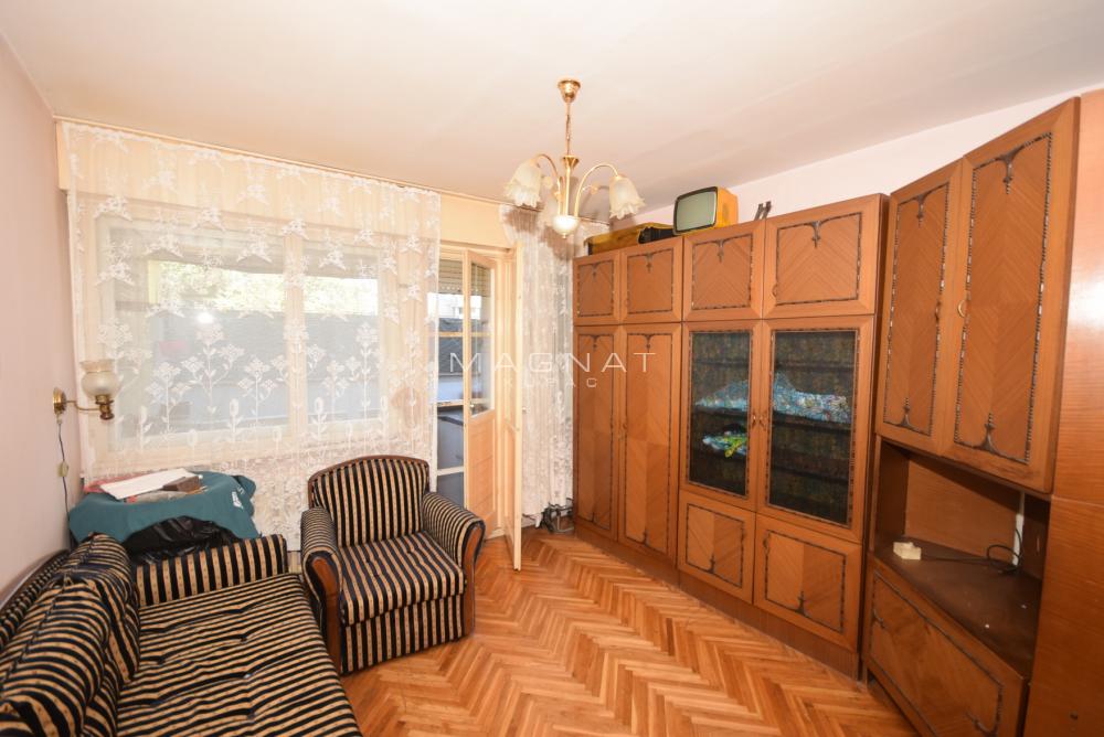Stan na prodaju u Beogradu, Novi Beograd blok 11 (Hotel Jugoslavija), dvoiposoban, 65m2, cena 280000 evra
