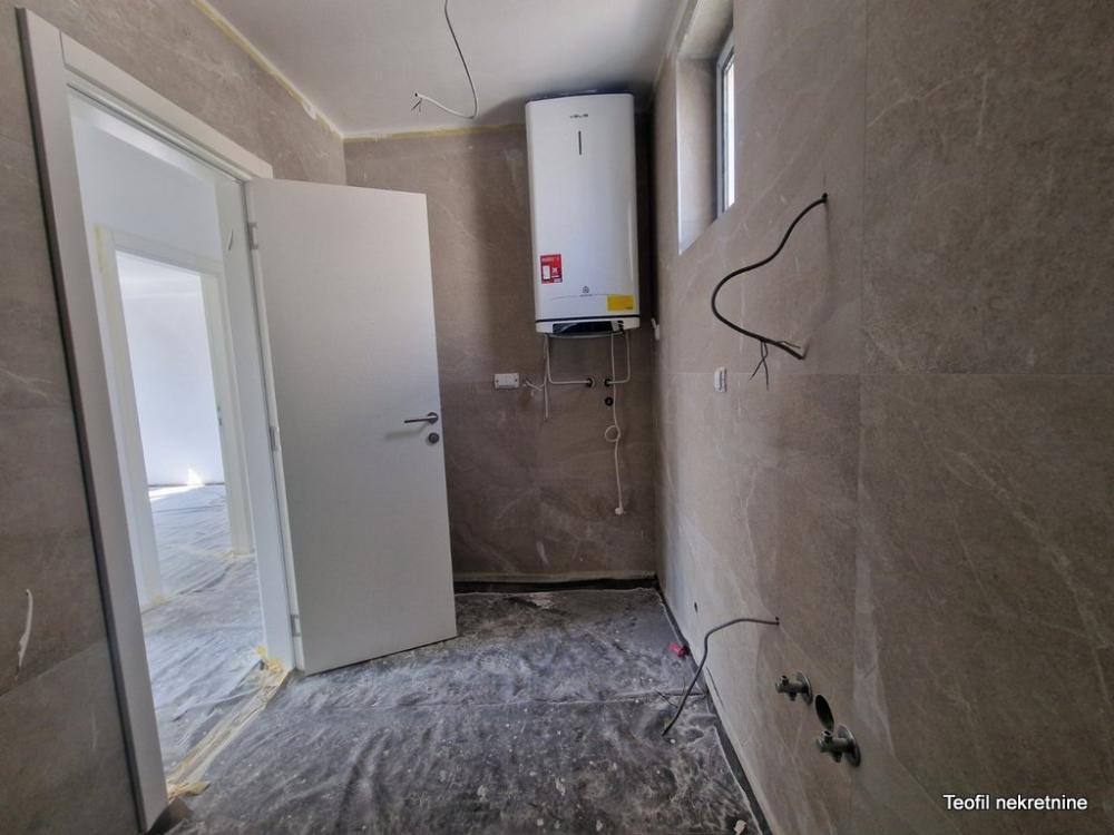 Stan na prodaju u Beogradu, Vojvode Stepe, dvoiposoban, 76m2, cena 262000 evra