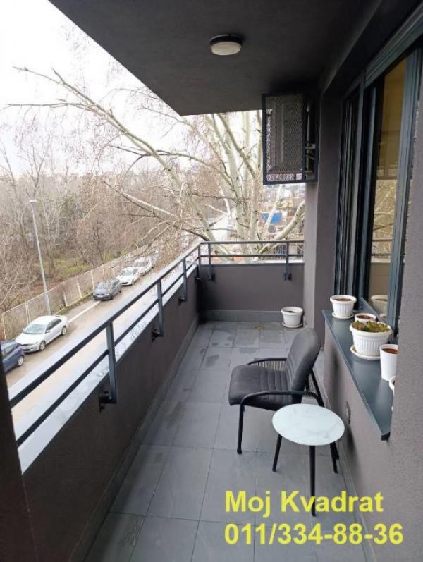 Stan na prodaju u Beogradu, Novi Beograd blok 67A (Belvile), dvosoban, 62m2, cena 315000 evra