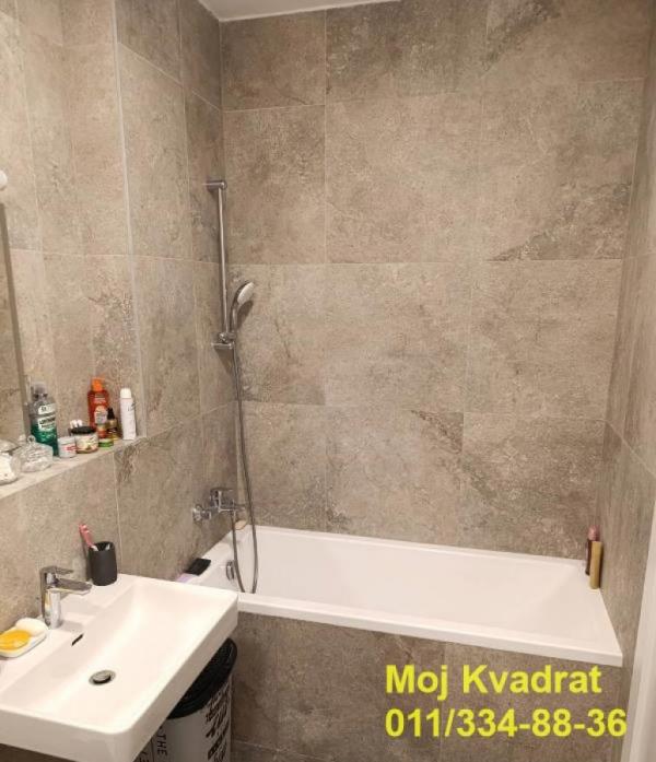 Stan na prodaju u Beogradu, Novi Beograd blok 67A (Belvile), dvosoban, 62m2, cena 315000 evra