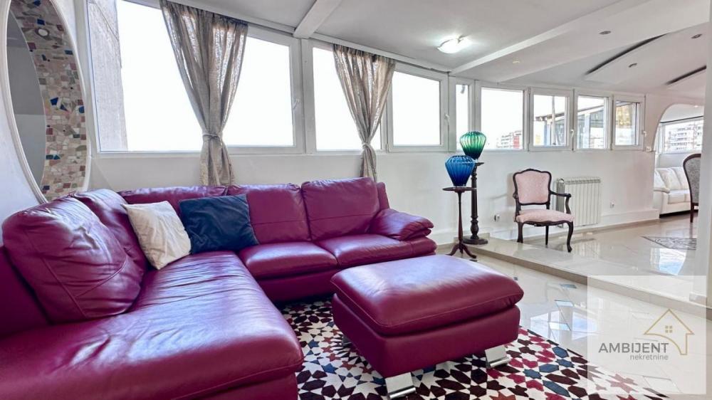Stan na prodaju u Beogradu, Novi Beograd blok 62, troiposoban, 160m2, cena 430000 evra