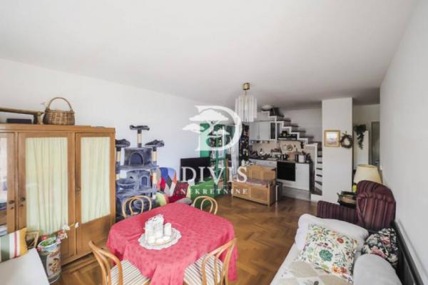 Stan na prodaju u Beogradu, Vojvode Vlahovića, dvoiposoban, 78m2, cena 182000 evra