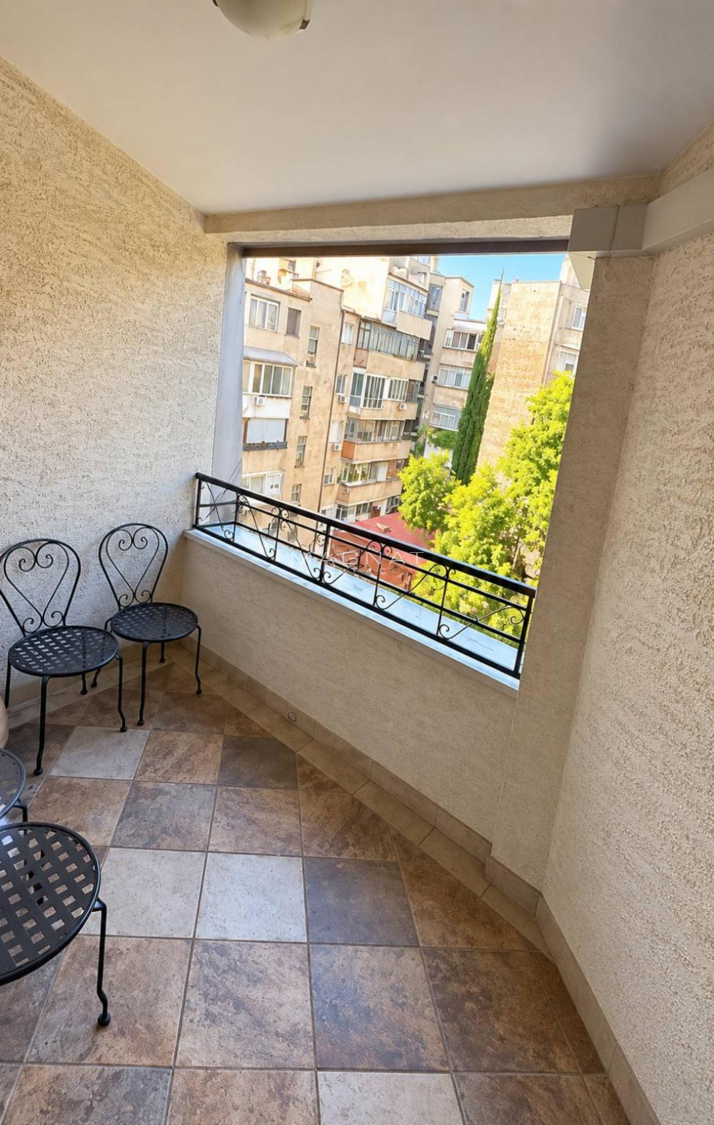 Stan na prodaju u Beogradu, Stari grad, trosoban, 95m2, cena 390000 evra