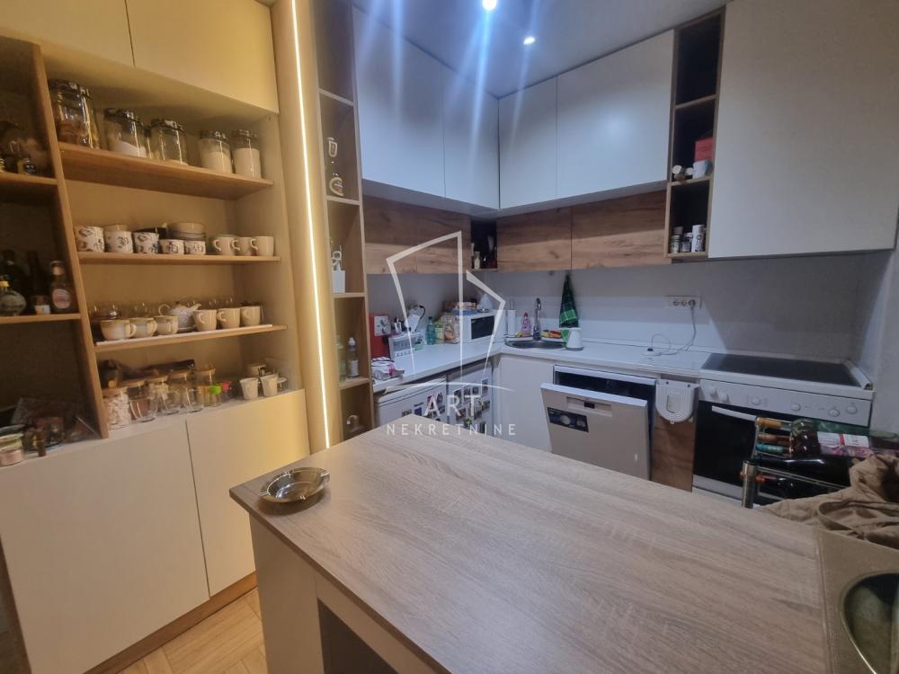 Stan na prodaju u Beogradu, Gornji grad, dvosoban, 48m2, cena 170000 evra