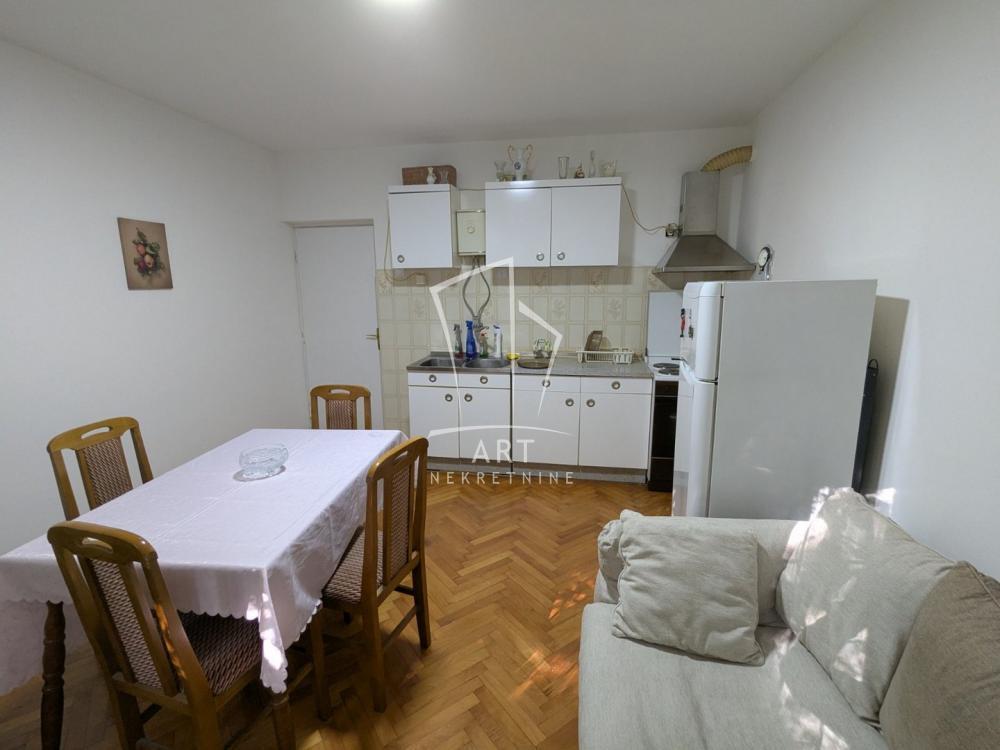 Stan na prodaju u Beogradu, Banovo brdo, dvoiposoban, 43m2, cena 157000 evra