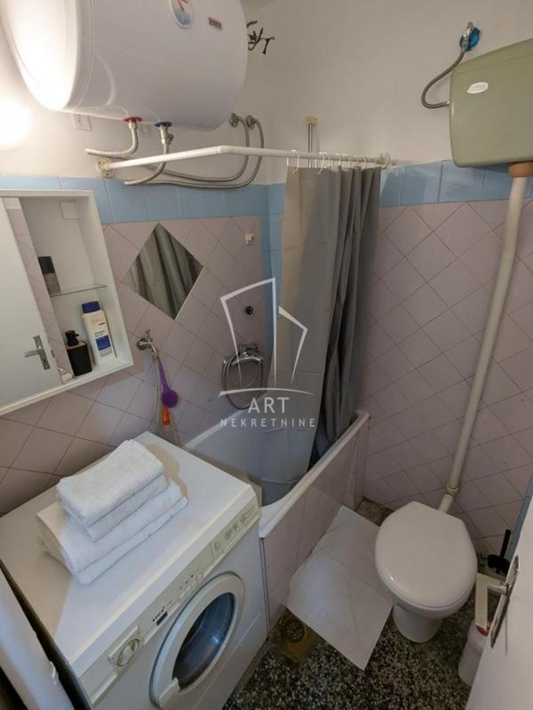 Stan na prodaju u Beogradu, Banovo brdo, dvoiposoban, 43m2, cena 157000 evra