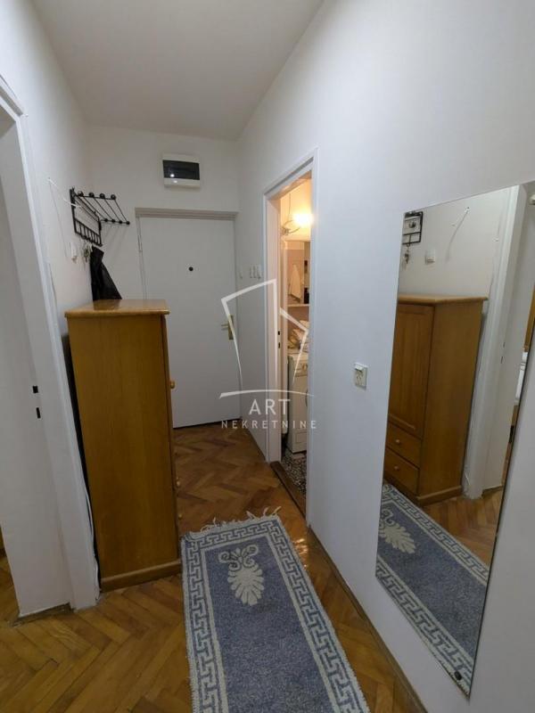 Stan na prodaju u Beogradu, Banovo brdo, dvoiposoban, 43m2, cena 157000 evra