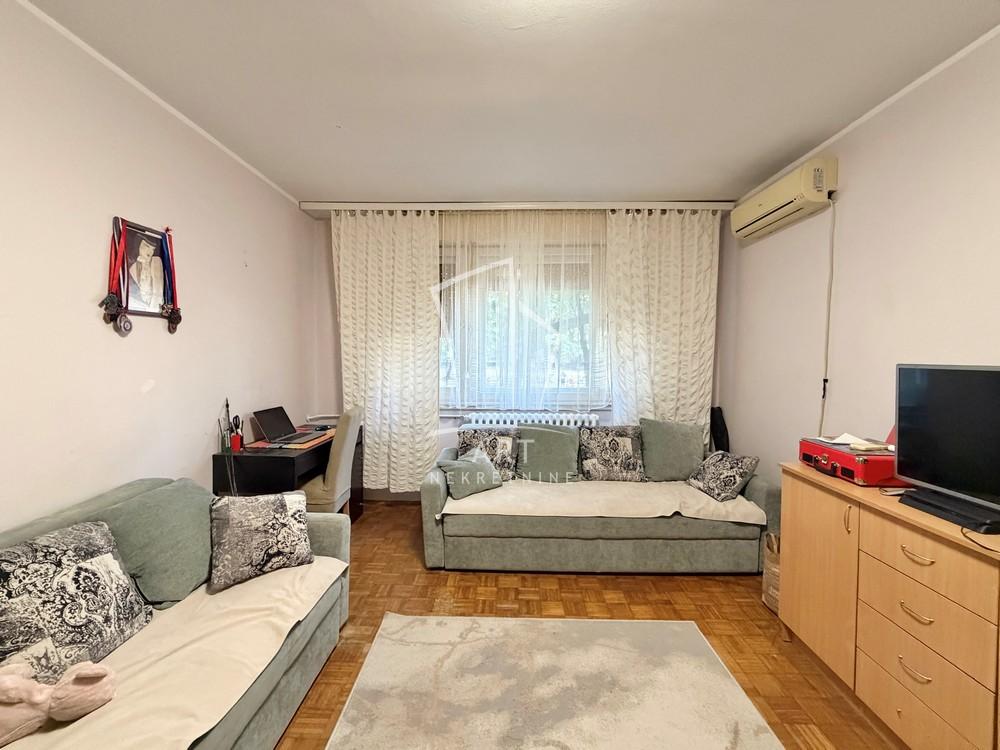 Stan na prodaju u Beogradu, Meandri, jednosoban, 40m2, cena 140000 evra