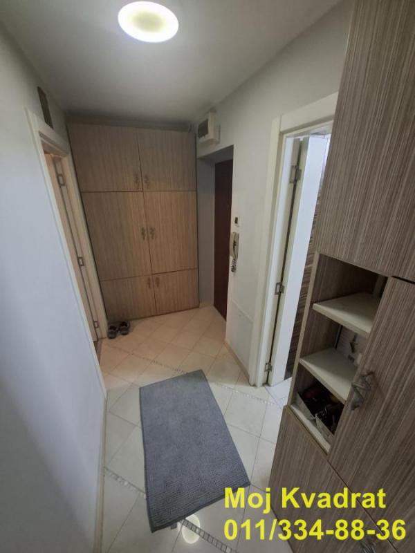 Stan na prodaju u Beogradu, Banovo brdo, dvosoban, 39m2, cena 130000 evra