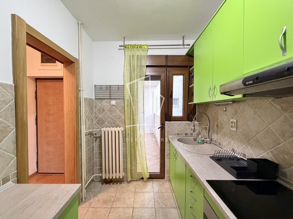 Stan na prodaju u Beogradu, Novi Beograd blok 33 (Genex kula), dvoiposoban, 68m2, cena 270000 evra