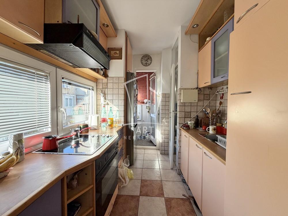 Stan na prodaju u Beogradu, Novi Beograd, dvoiposoban, 69m2, cena 260000 evra