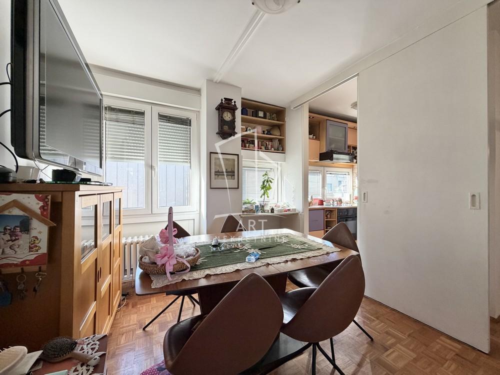 Stan na prodaju u Beogradu, Novi Beograd, dvoiposoban, 69m2, cena 260000 evra