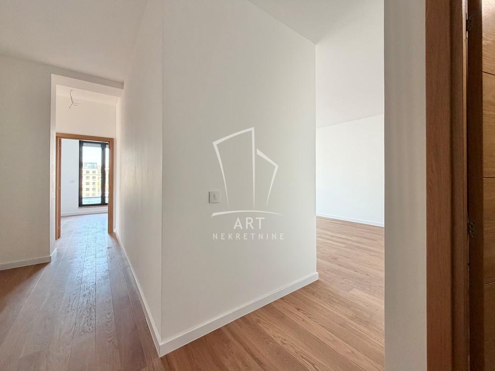 Stan na prodaju u Beogradu, Zemun, cetvorosoban, 143m2, cena 469700 evra