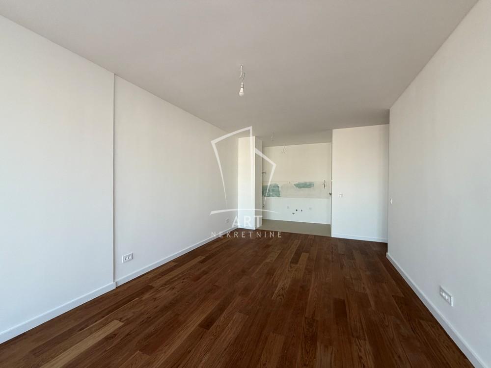 Stan na prodaju u Beogradu, Zemun, cetvorosoban, 143m2, cena 469700 evra