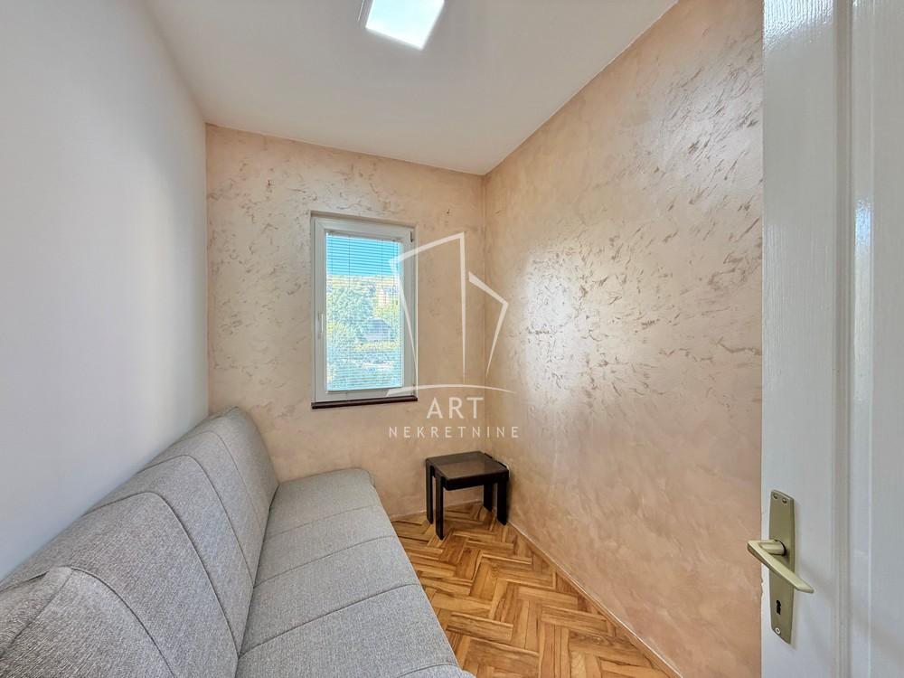 Stan na prodaju u Beogradu, Rakovica, jednoiposoban, 35m2, cena 117000 evra
