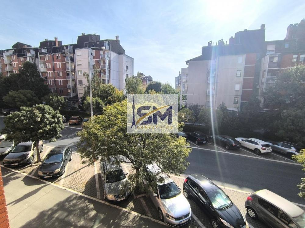 Stan na prodaju u Beogradu, Bežanijska kosa, jednosoban, 51m2, cena 175000 evra
