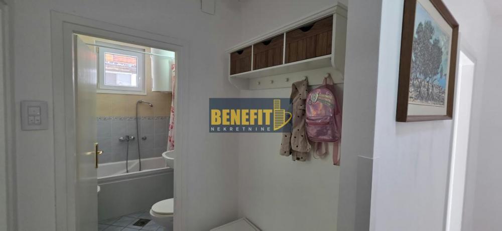 Stan na prodaju u Beogradu, Zemun polje, dvoiposoban, 58m2, cena 155000 evra
