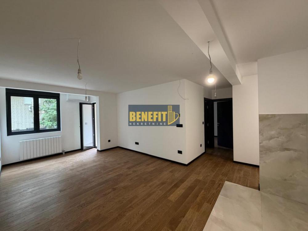 Stan na prodaju u Beogradu, Čubura, trosoban, 65m2, cena 264000 evra