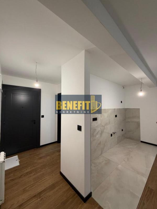 Stan na prodaju u Beogradu, Čubura, trosoban, 65m2, cena 264000 evra