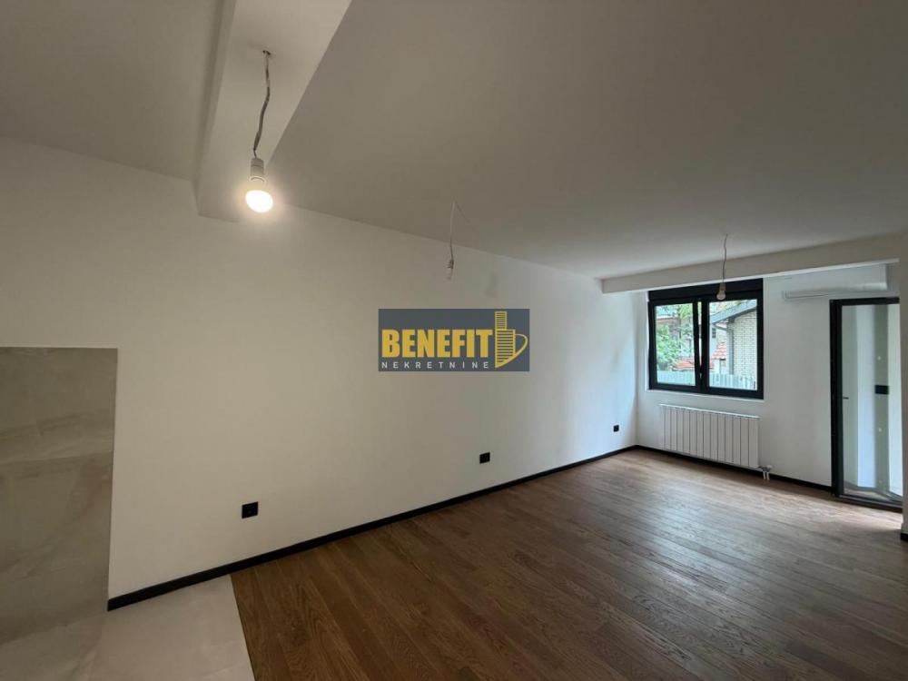 Stan na prodaju u Beogradu, Čubura, trosoban, 65m2, cena 264000 evra