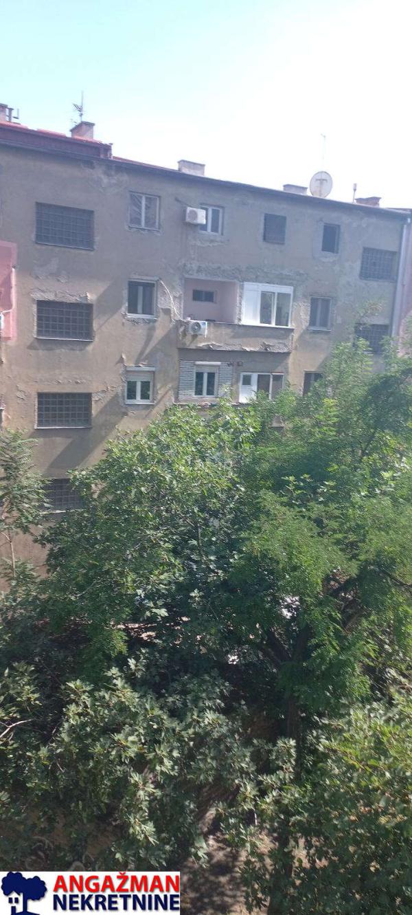 Stan na prodaju u Beogradu, Bulevar despota Stefana, dvosoban, 49m2, cena 185000 evra