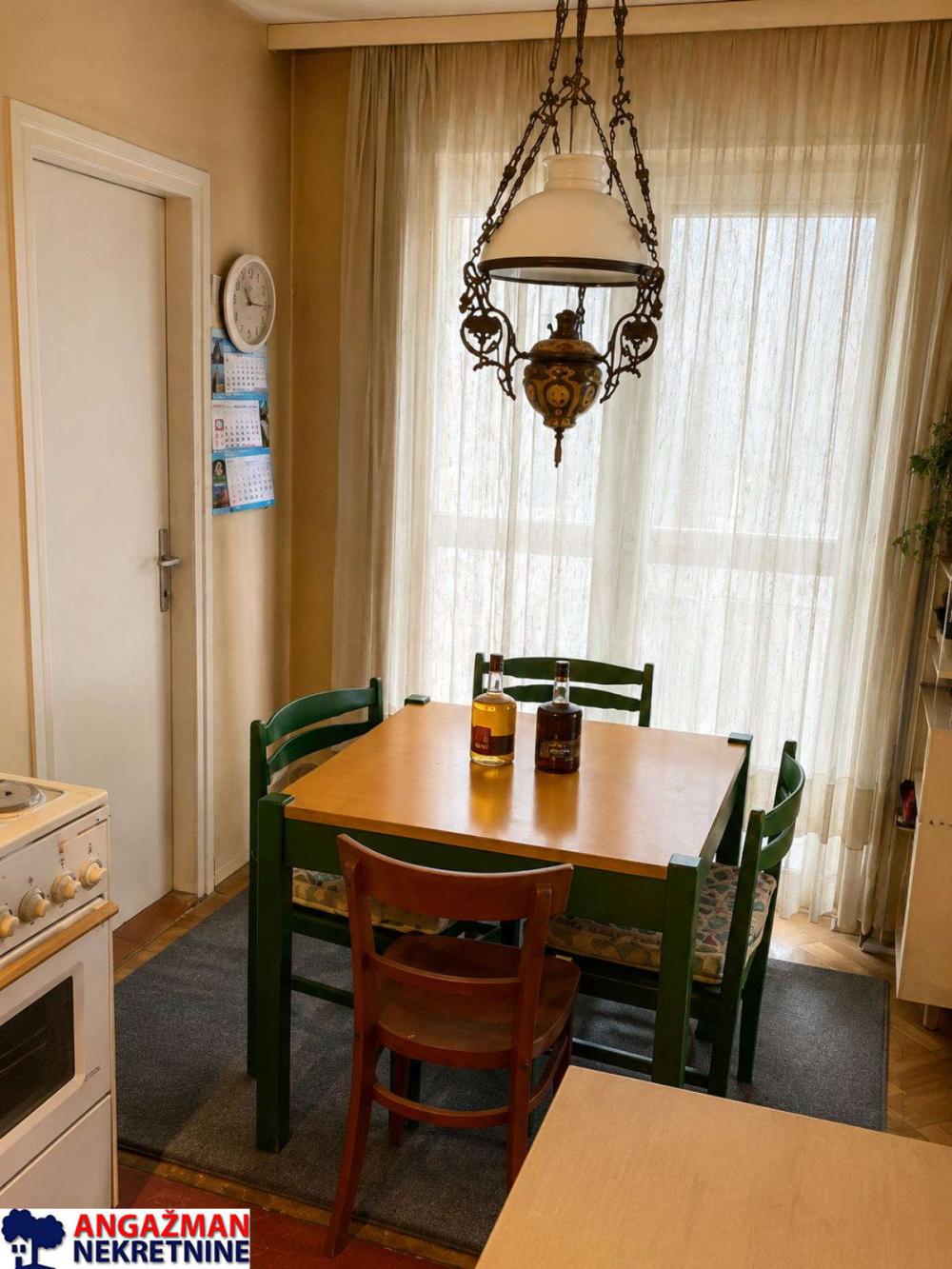 Stan na prodaju u Beogradu, Bulevar despota Stefana, dvosoban, 49m2, cena 185000 evra