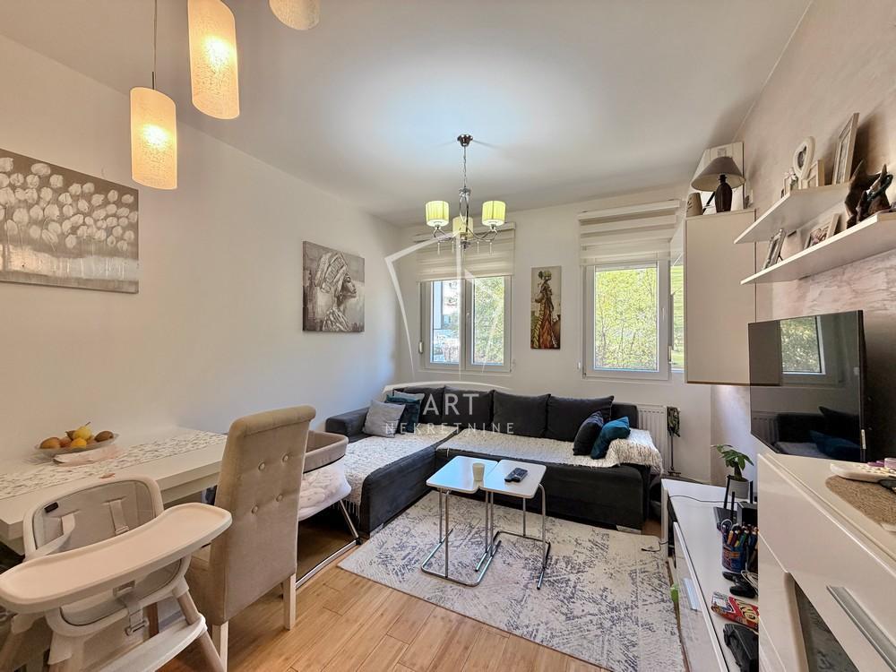 Stan na prodaju u Beogradu, Mirijevo, dvoiposoban, 45m2, cena 139000 evra