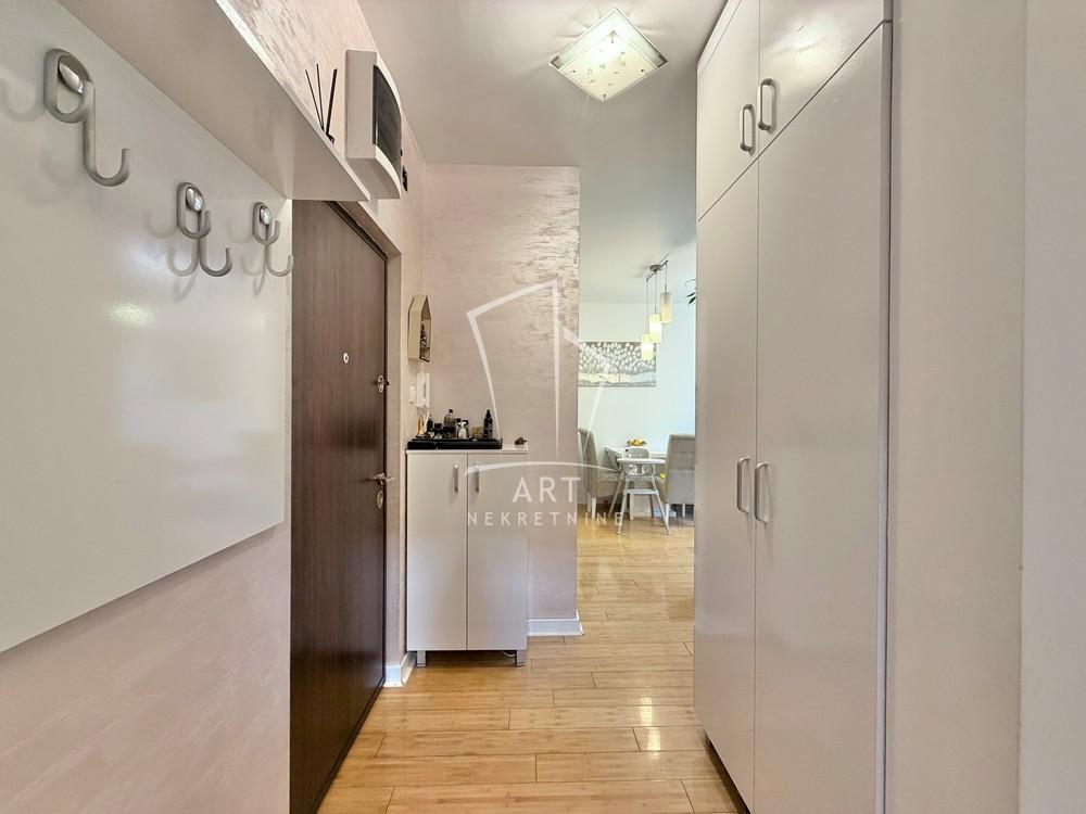 Stan na prodaju u Beogradu, Mirijevo, dvoiposoban, 45m2, cena 139000 evra