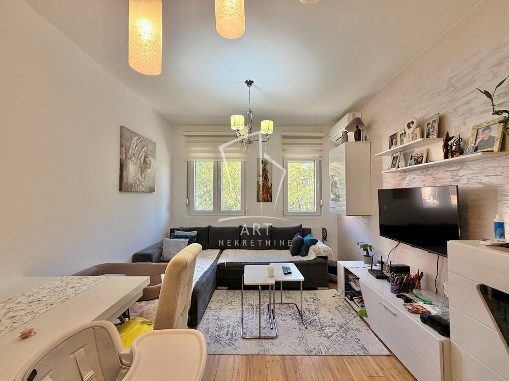 Stan na prodaju u Beogradu, Mirijevo, dvoiposoban, 45m2, cena 139000 evra