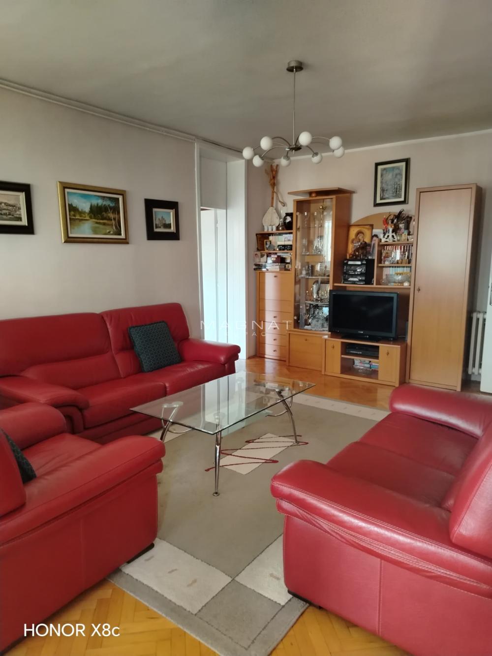 Stan na prodaju u Beogradu, Autokomanda, troiposoban, 97m2, cena 328000 evra