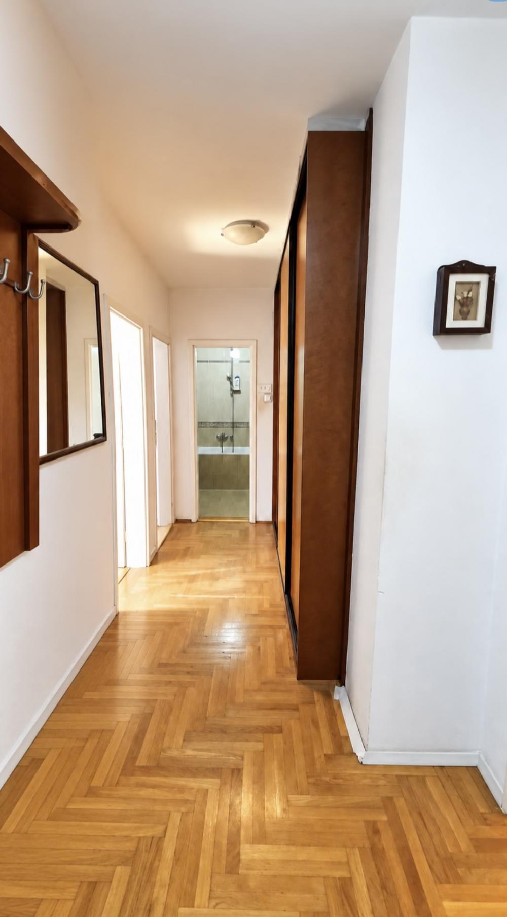 Stan na prodaju u Beogradu, Botanička bašta, cetvorosoban, 81m2, cena 320000 evra