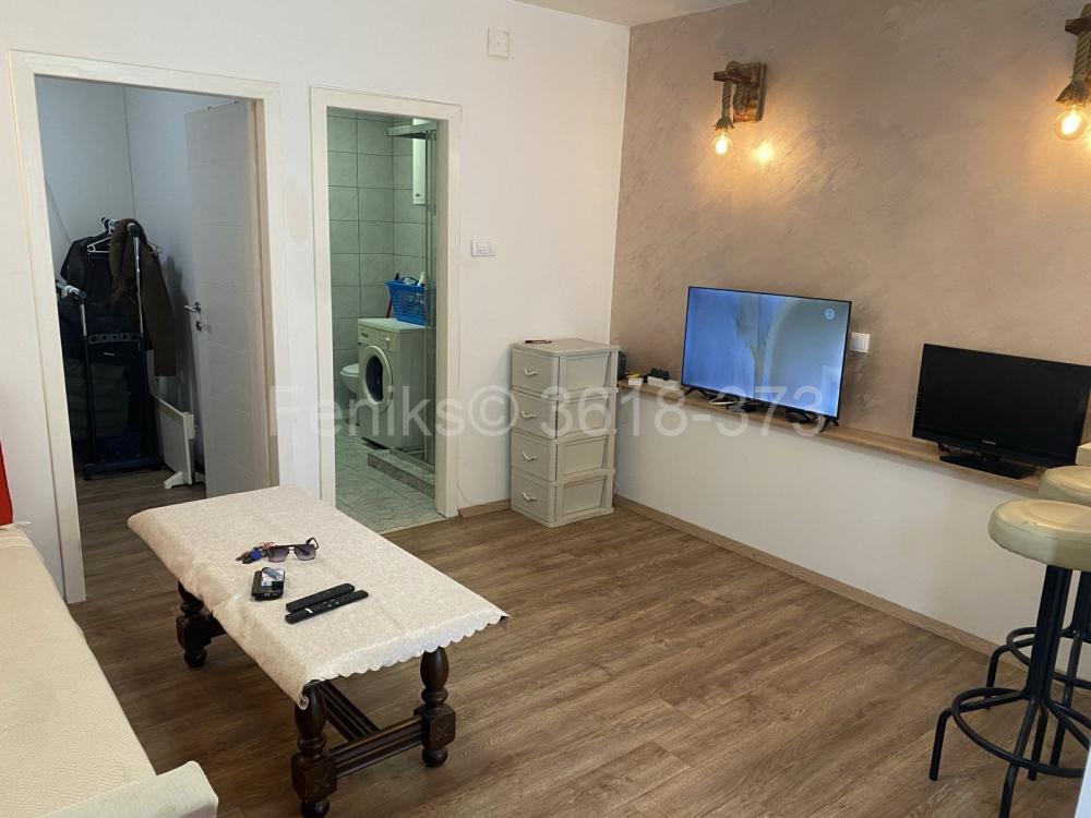 Stan na prodaju u Beogradu, Julino brdo, jednoiposoban, 27m2, cena 71000 evra