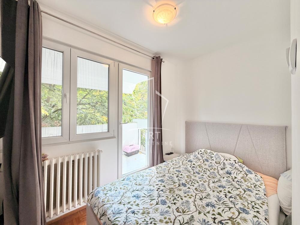 Stan na prodaju u Beogradu, Kanarevo brdo, troiposoban, 84m2, cena 290000 evra