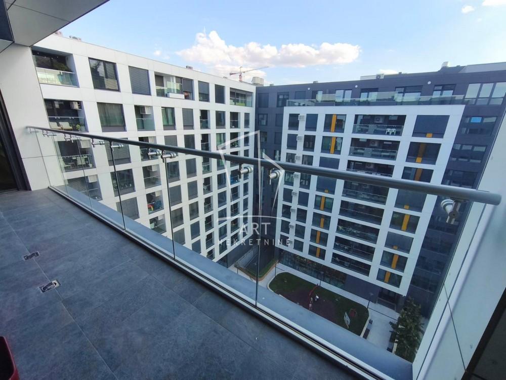 Stan na prodaju u Beogradu, Novi Beograd, trosoban, 110m2, cena 530400 evra