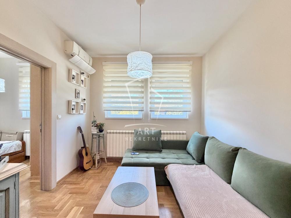 Stan na prodaju u Beogradu, Novi Beograd, dvoiposoban, 48m2, cena 144000 evra