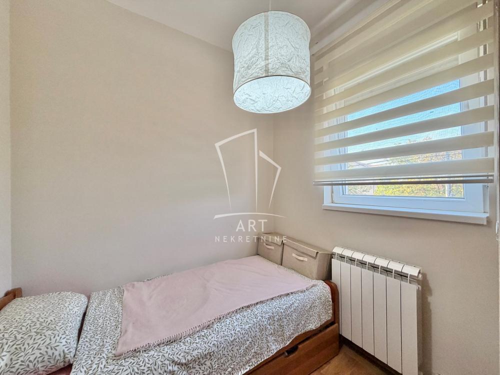 Stan na prodaju u Beogradu, Novi Beograd, dvoiposoban, 48m2, cena 144000 evra