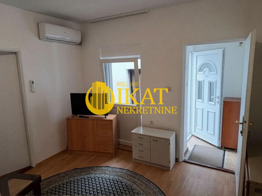 Stan na prodaju u Beogradu, Đeram pijaca, dvosoban, 35m2, cena 105000 evra