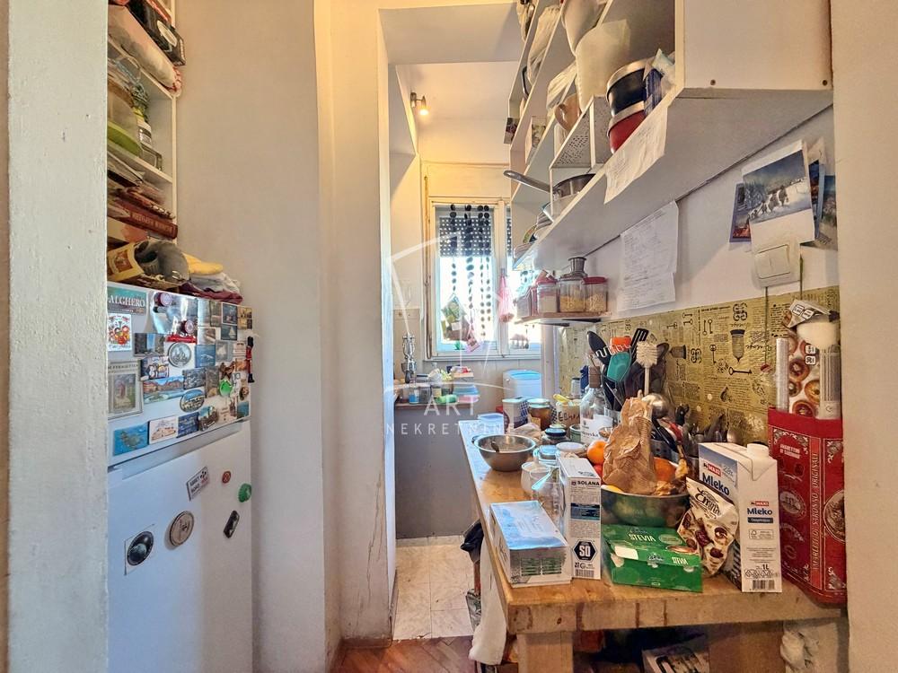 Stan na prodaju u Beogradu, Beograd (centar), troiposoban, 82m2, cena 369000 evra