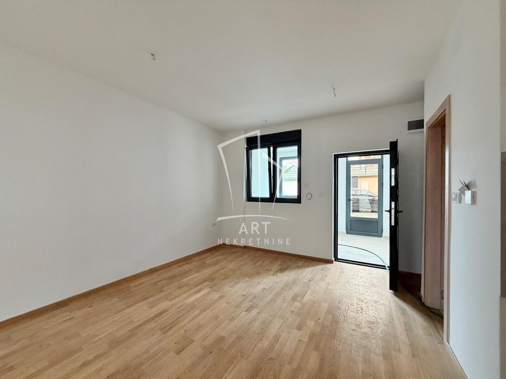 Stan na prodaju u Beogradu, Zvezdara, trosoban, 59m2, cena 134000 evra