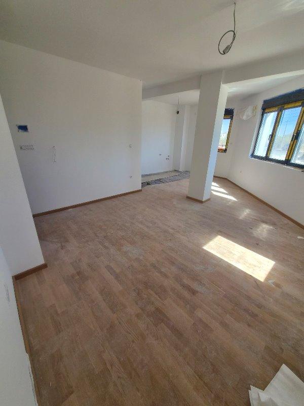 Stan na prodaju u Beogradu, Mirijevo, trosoban, 62m2, cena 139500 evra