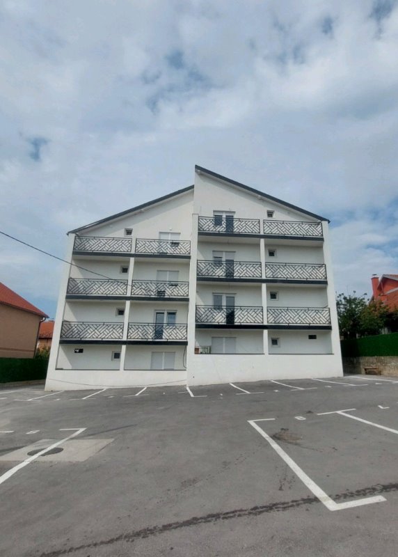 Stan na prodaju u Beogradu, Kaluđerica, jednoiposoban, 57m2, cena 95000 evra
