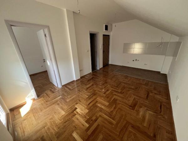 Stan na prodaju u Beogradu, Borča, jednoiposoban, 33m2, cena 80200 evra